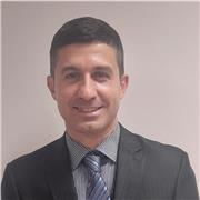 Insegnante di italiano impartisce lezioni a stranieri o anche a italiani che desiderano perfezionare la lingua